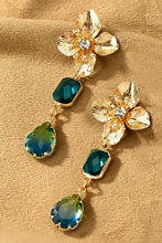 Load image into Gallery viewer, Stunning Flower earrings with aquamarine drops