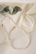 Load image into Gallery viewer, Mid sized natural pearl bracelet, necklace set
